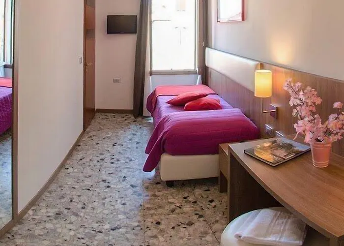 ホテル Il Moro Di 2*